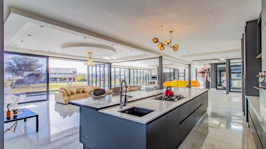 6 Bedroom Property for Sale in The Islands Estates North West